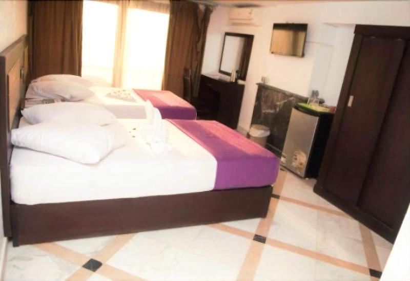Galaxy Royal Suites Hotel Kairo Bagian luar foto